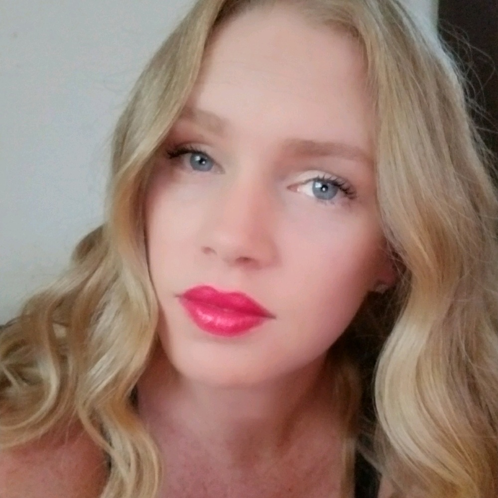 Meet your Posher, Julieanne